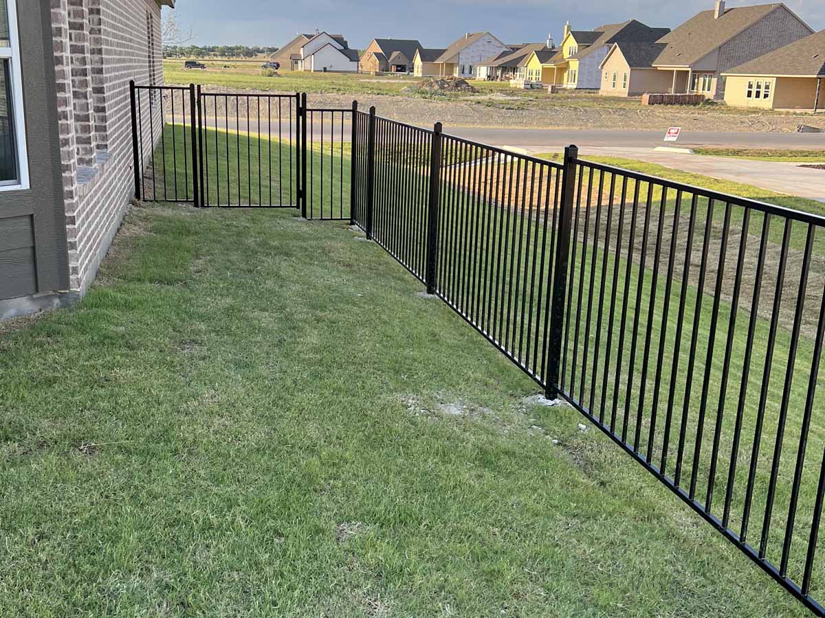 Fence with Residential Black Aluminum Backyard Fence with Gate – Secure and Stylish Yard Solution in Fort Worth, TX