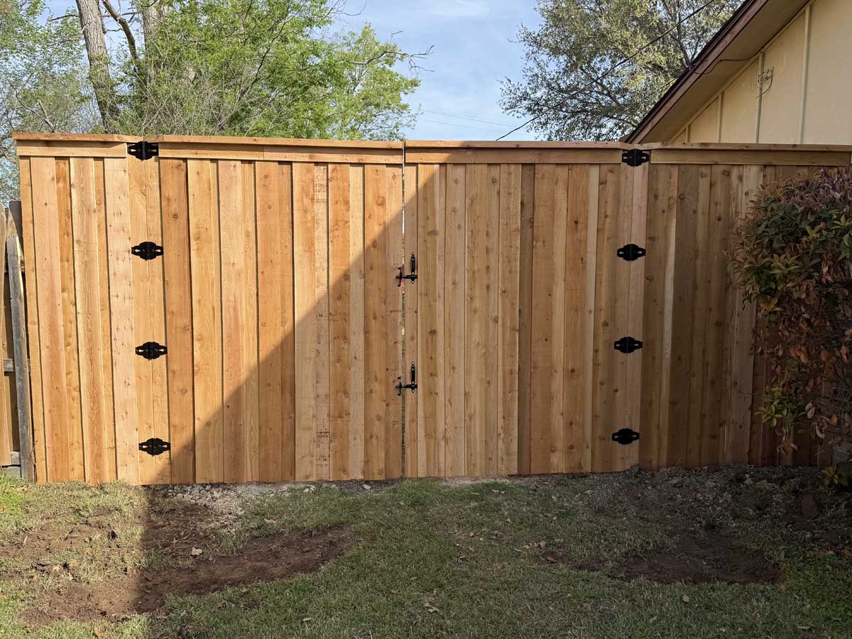 Fence with Cedar Wood Double Gate with Decorative Hardware – Custom Privacy Fence Gate Installation in Fort Worth, TX