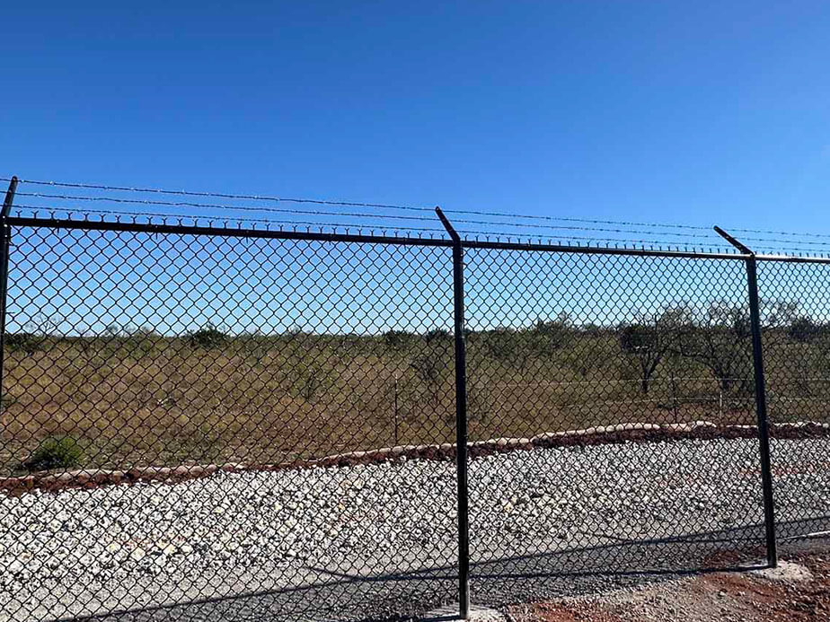 Euless Texas commercial fencing company